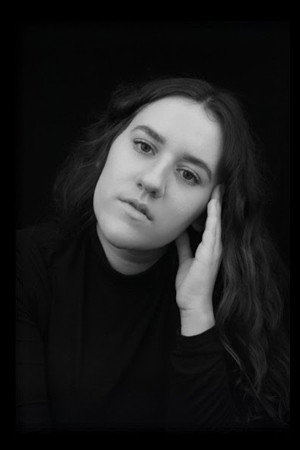 Photo of Emma Ricci Curbastro from the Latest Netflix gallery