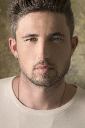 Photo of Michael Ray from the Latest Netflix gallery