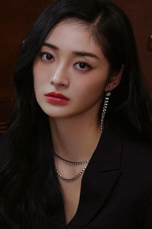 Zhou Jieqiong photo