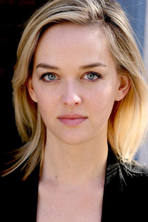 Photo of Jess Weixler from the Latest Netflix gallery