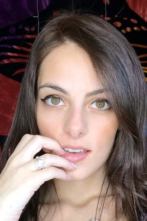 Photo of Lexi Pearl from the Latest Netflix gallery