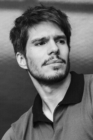 François Civil photo