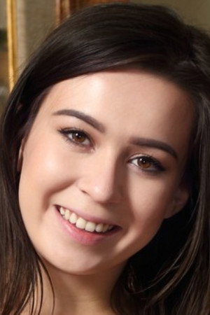 Photo of Ariel Grace from the Latest Netflix gallery