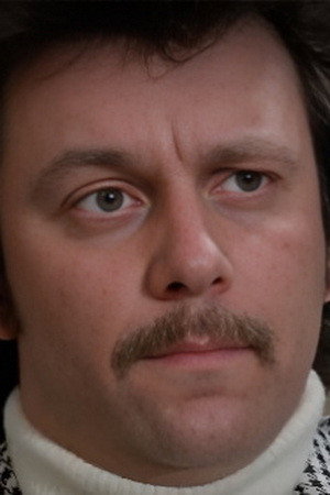 Photo of David Pierce from the Latest Netflix gallery