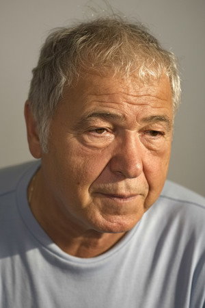 Photo of İrfan Atasoy from the Latest Netflix gallery