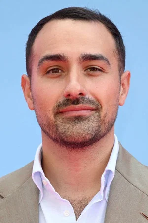 Photo of Jamie Demetriou from the Latest Netflix gallery