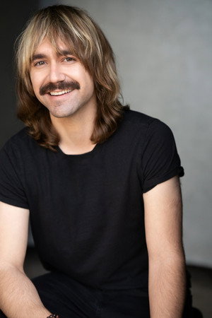 Photo of Hunter Hopewell from the Latest Netflix gallery
