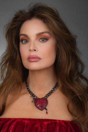 Tracy Scoggins photo