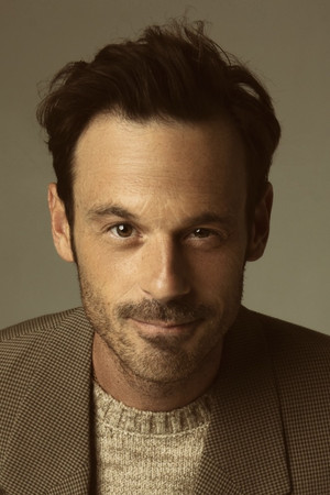 Scoot McNairy photo