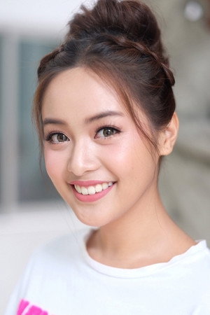 Photo of Eisaya Hosuwan from the Latest Netflix gallery