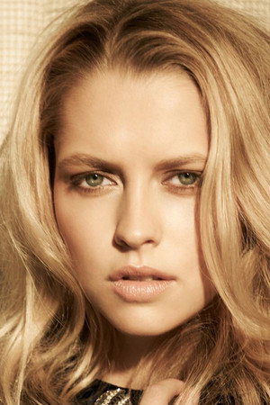 Teresa Palmer photo
