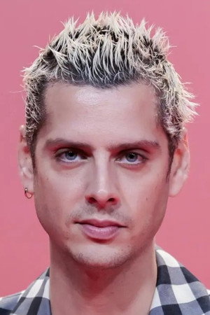 Photo of Eduardo Casanova from the Latest Netflix gallery