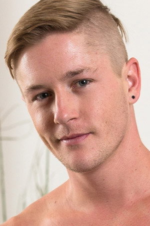 Photo of Chris Blades from the Latest Netflix gallery