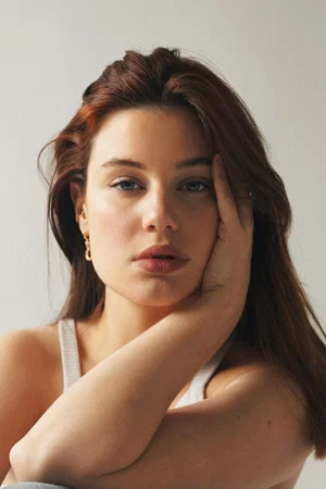 Alexia Chardard photo