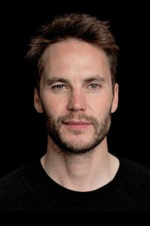 Taylor Kitsch photo