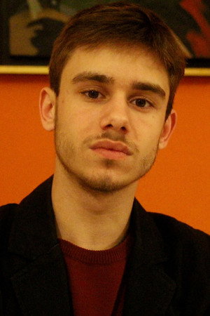 Photo of Julián Enriquez from the Latest Netflix gallery
