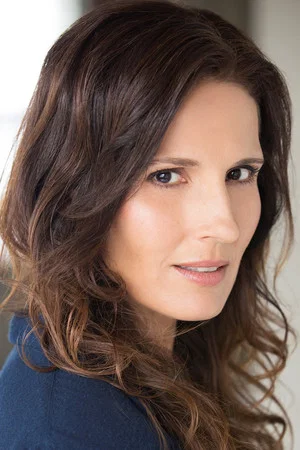 Photo of Lisa Roumain from the Latest Netflix gallery