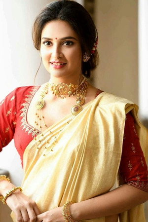 Subhashree Ganguly photo