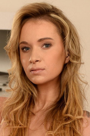 Photo of Angel Piaff from the Latest Netflix gallery