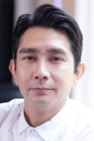 Photo of Lee Sheung-Ching from the Latest Netflix gallery