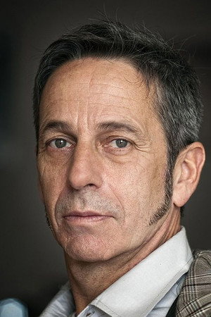 Alfredo Castro photo