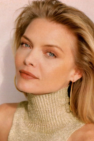 Michelle Pfeiffer photo