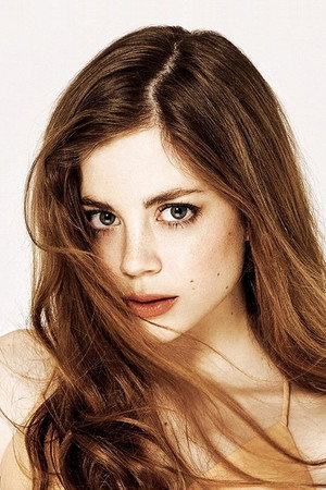 Charlotte Hope photo