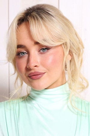 Sabrina Carpenter photo