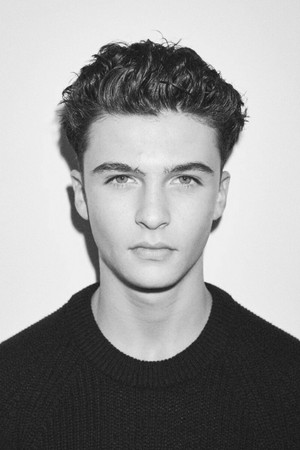 Photo of Malik Frikah from the Latest Netflix gallery