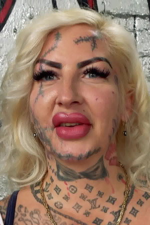 Photo of Jeanny Bln from the Latest Netflix gallery