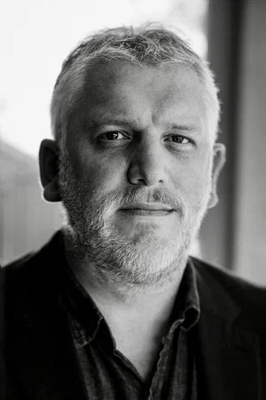 Photo of Nial Fulton from the Latest Netflix gallery