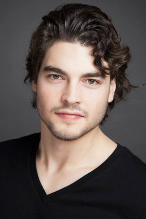 Photo of Akin Akinözü from the Latest Netflix gallery