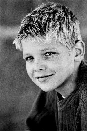 Photo of Max Thieriot from the Latest Netflix gallery