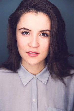Photo of Oona Roche from the Latest Netflix gallery