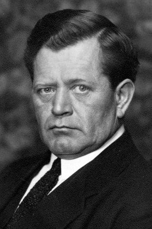 Photo of Albert Steinrück from the Latest Netflix gallery