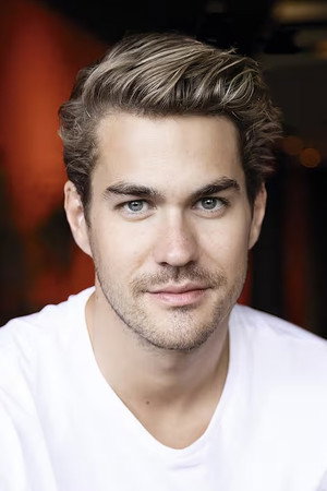 Photo of Julien Lacroix from the Latest Netflix gallery