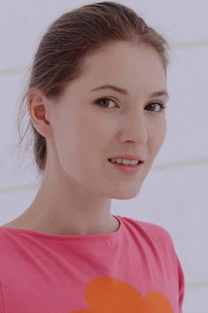 Photo of Mia Reese from the Latest Netflix gallery