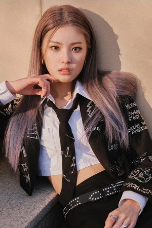 Photo of Yoon Sang-ah from the Latest Netflix gallery