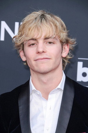 Ross Lynch photo