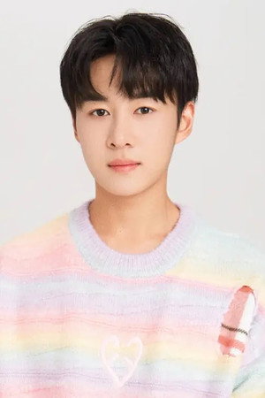 Photo of Zhuo Yuan from the Latest Netflix gallery