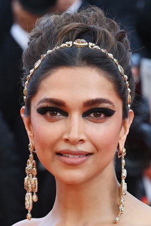Deepika Padukone photo