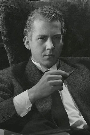 Photo of Edvin Tiemroth from the Latest Netflix gallery