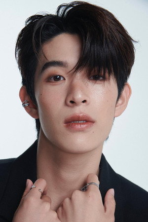 Bright Thanapon Apisuttimaitree photo