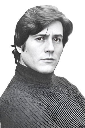 Photo of Manolo Otero from the Latest Netflix gallery