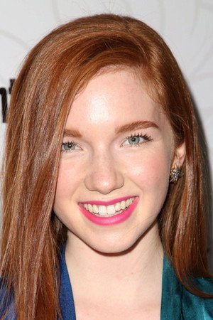 Annalise Basso photo