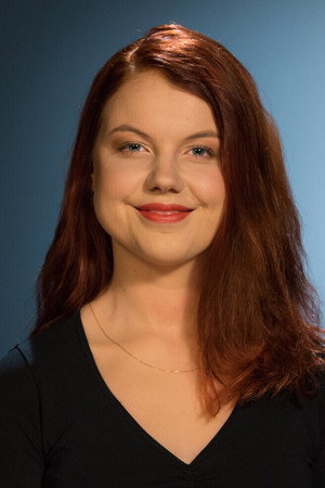Photo of Laura Niils from the Latest Netflix gallery