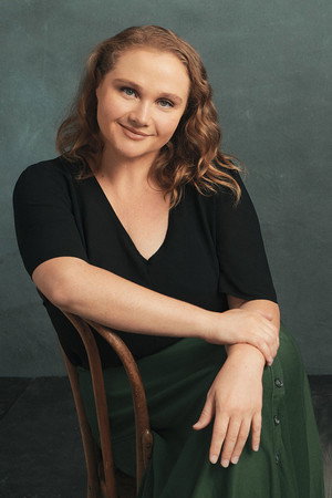 Danielle Macdonald photo