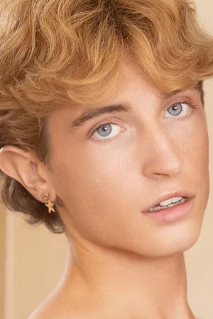 Photo of Tyler Moore from the Latest Netflix gallery