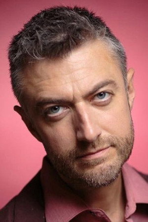 Sean Gunn photo