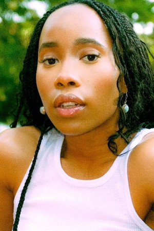Photo of Zoë Renee from the Latest Netflix gallery